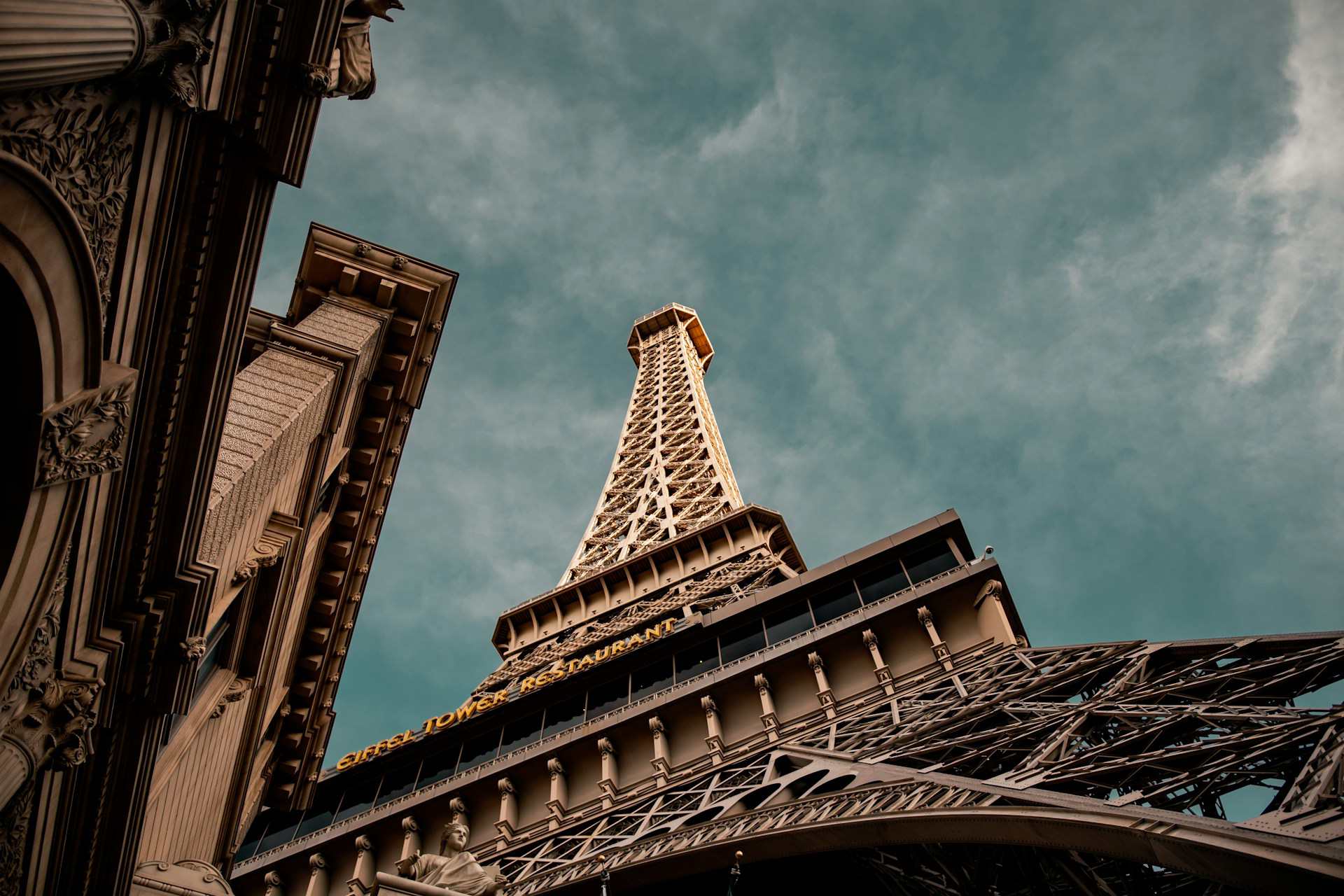 paris.jpg